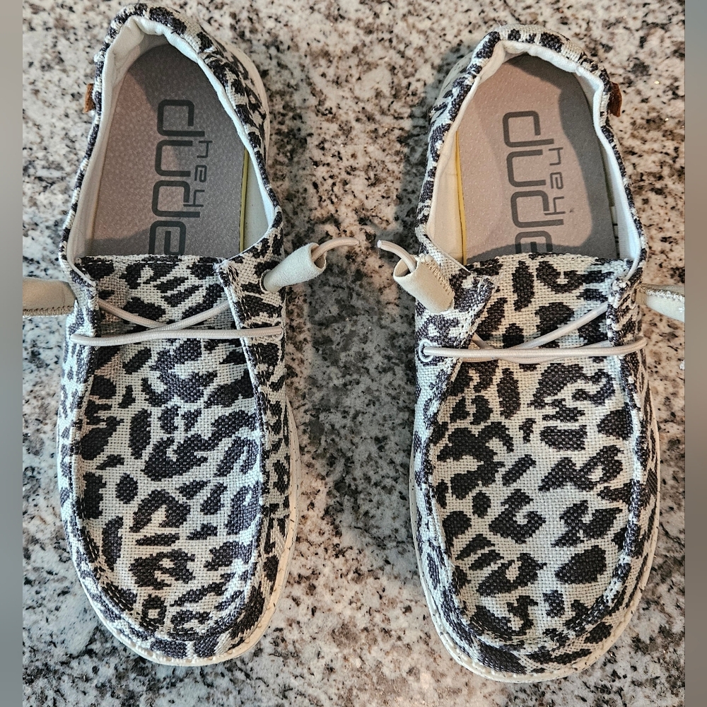 Hey Dude Woman's, Wendy Stretch Canvas. Size 6. Black,white,grey leopard print.